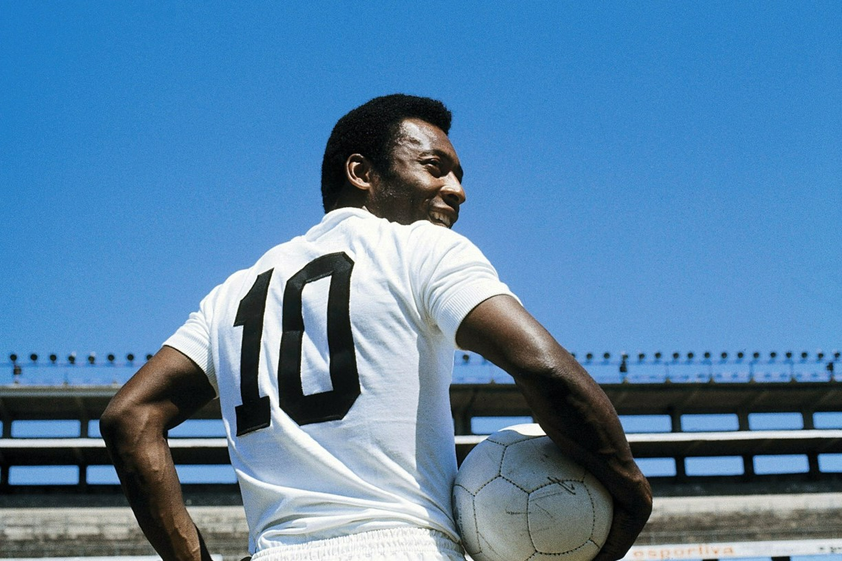 Cầu thủ Pele là ai? – Những điều đặc biệt của một huyền thoại